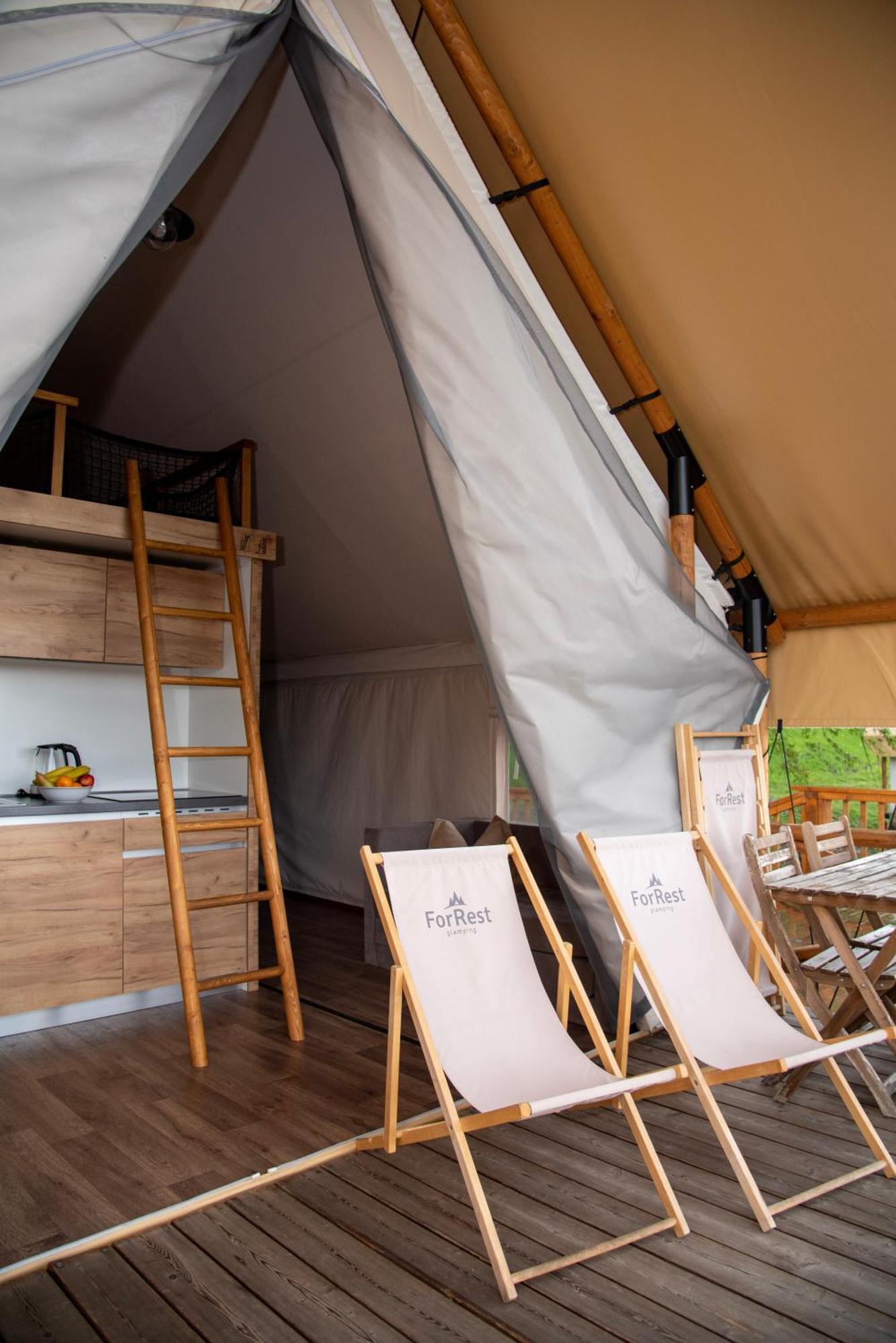 Forrest Glamping Hotel Banska Stiavnica Luaran gambar