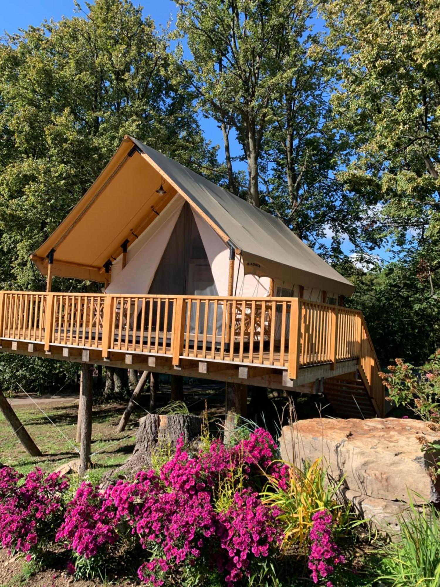 Forrest Glamping Hotel Banska Stiavnica Luaran gambar