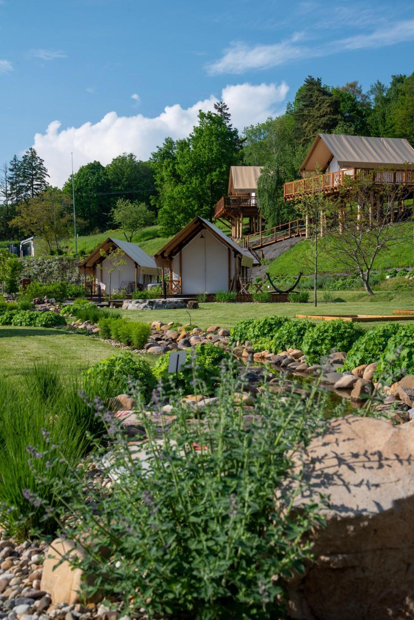 Forrest Glamping Hotel Banska Stiavnica Luaran gambar
