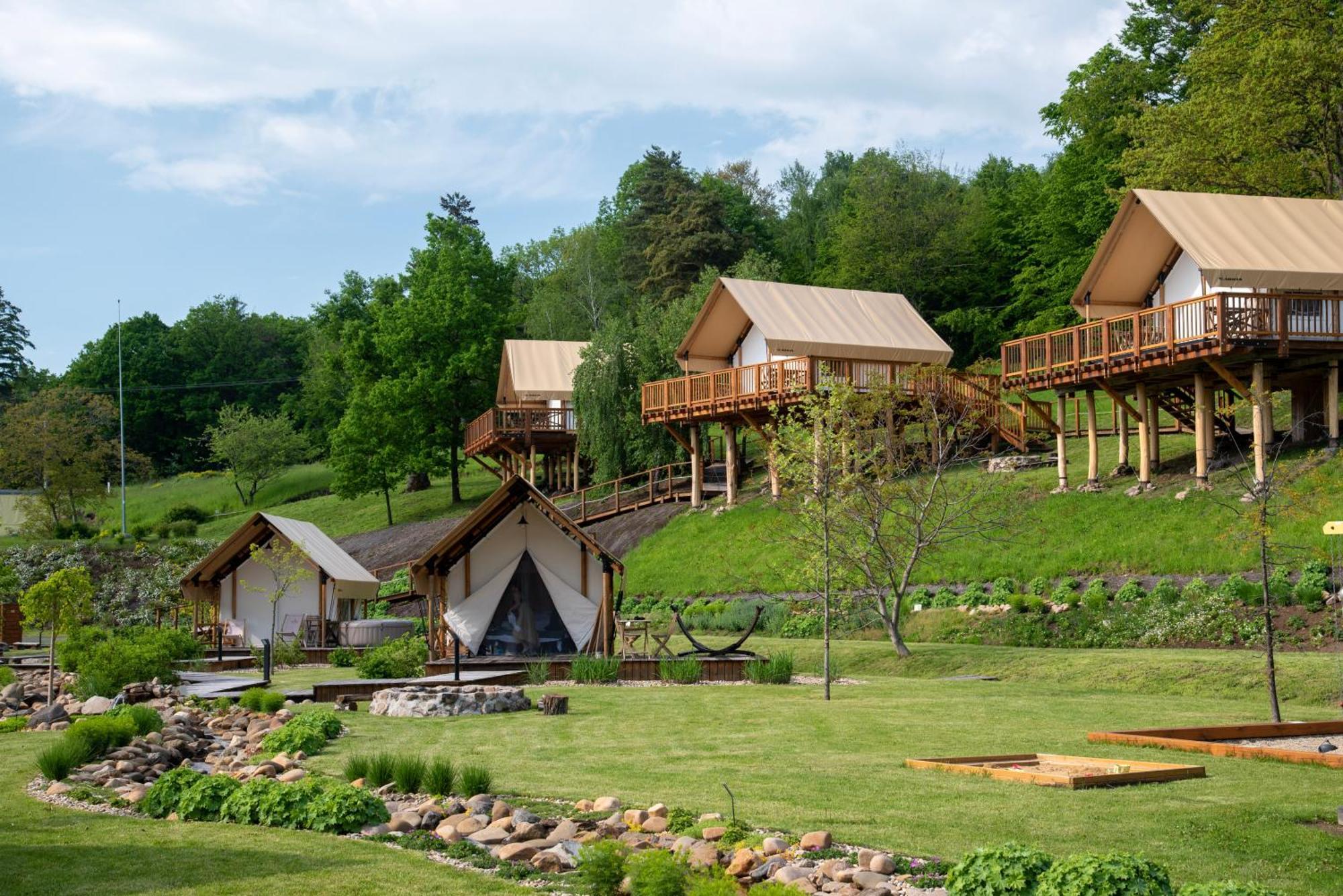 Forrest Glamping Hotel Banska Stiavnica Luaran gambar