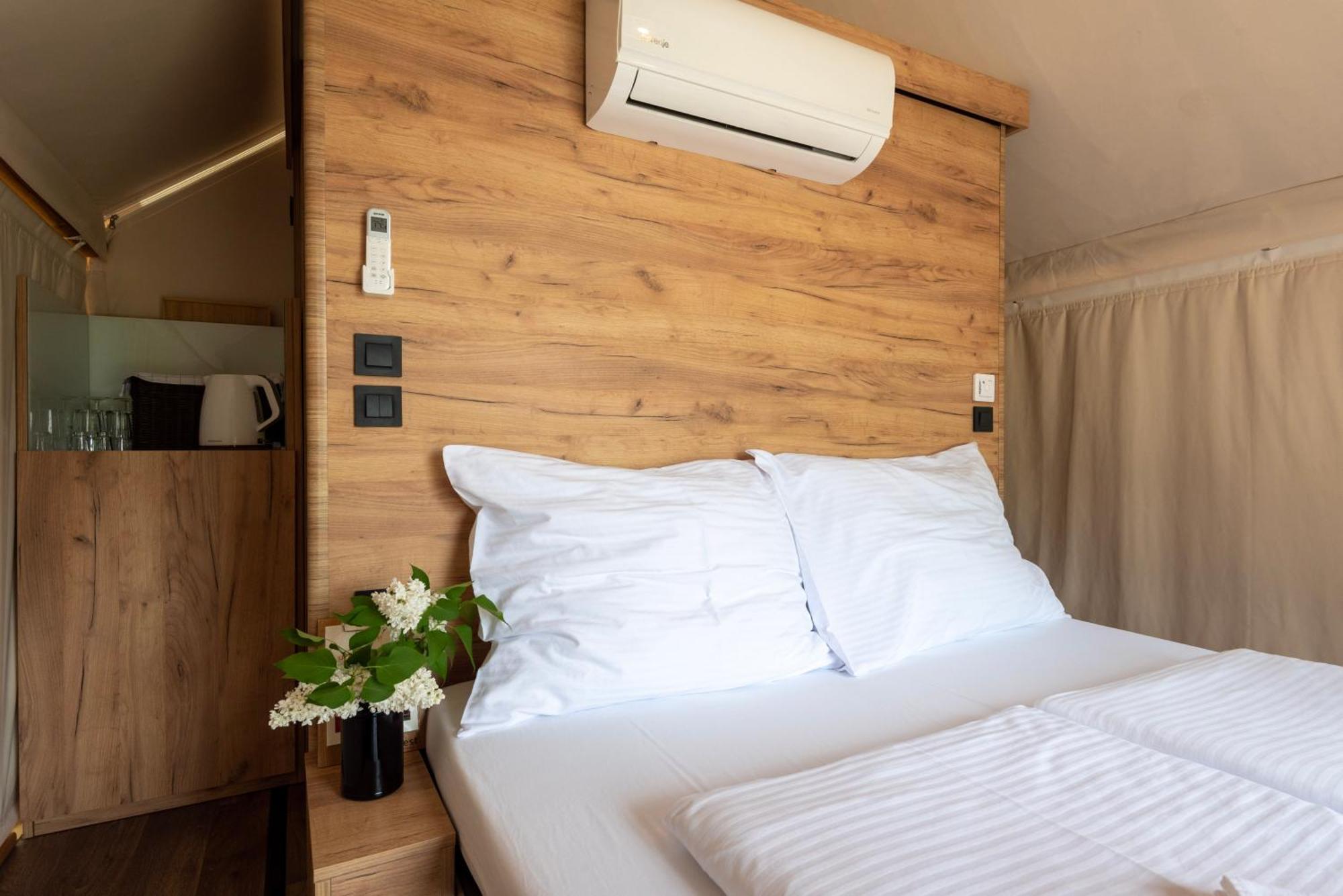 Forrest Glamping Hotel Banska Stiavnica Luaran gambar