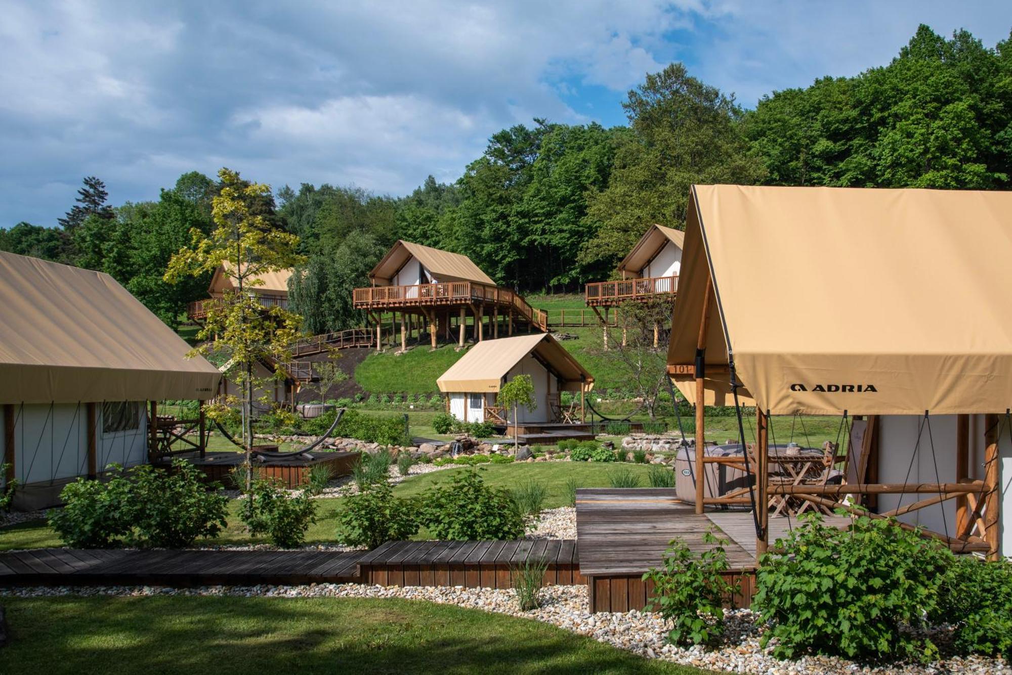 Forrest Glamping Hotel Banska Stiavnica Luaran gambar