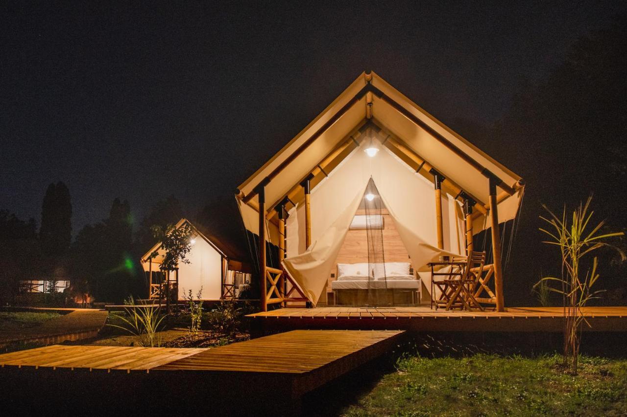Forrest Glamping Hotel Banska Stiavnica Luaran gambar