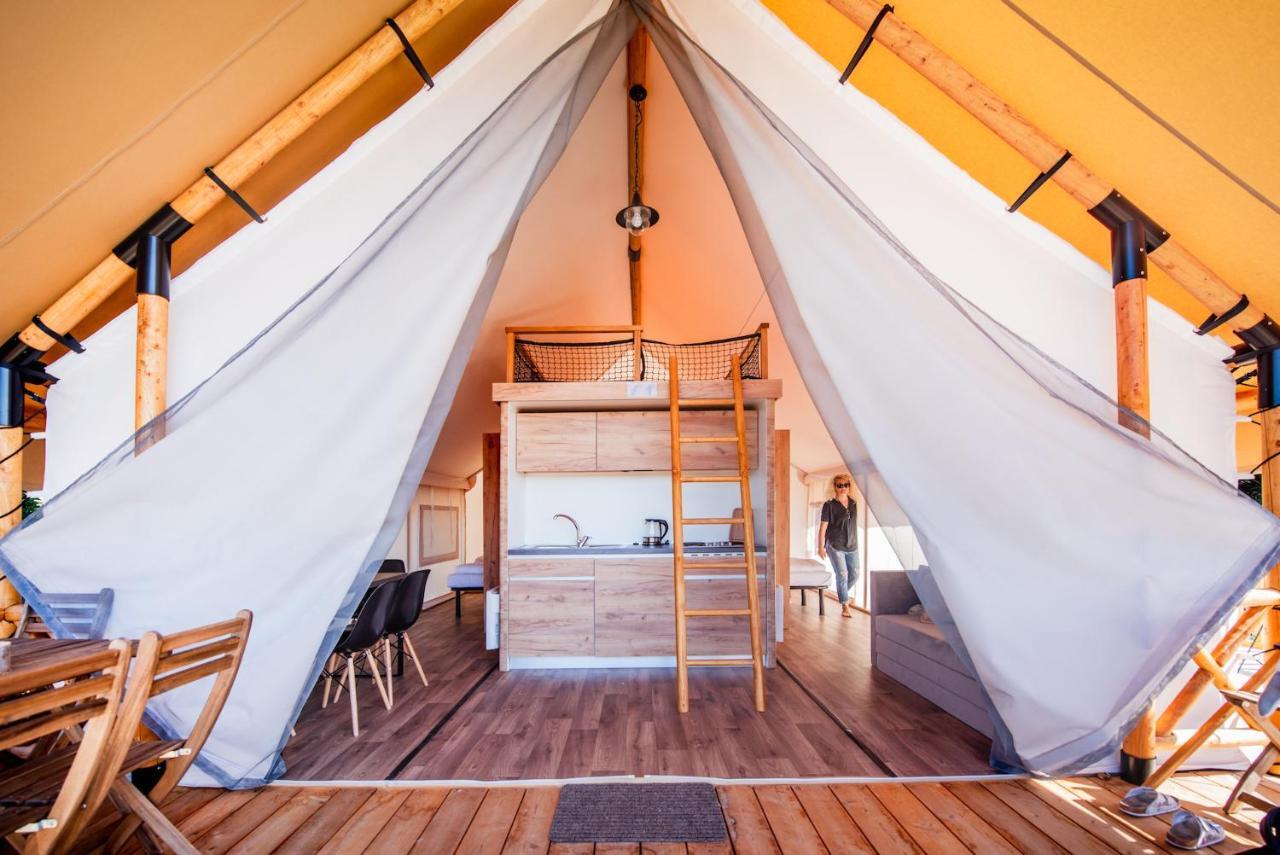 Forrest Glamping Hotel Banska Stiavnica Luaran gambar